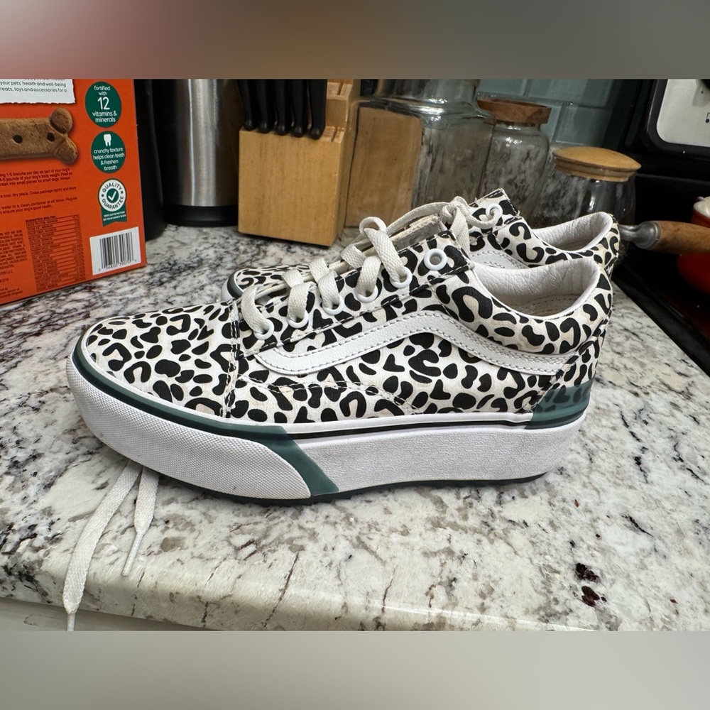 Vans old skool stacked uv ink Leopard Print Sneakers size 7.5